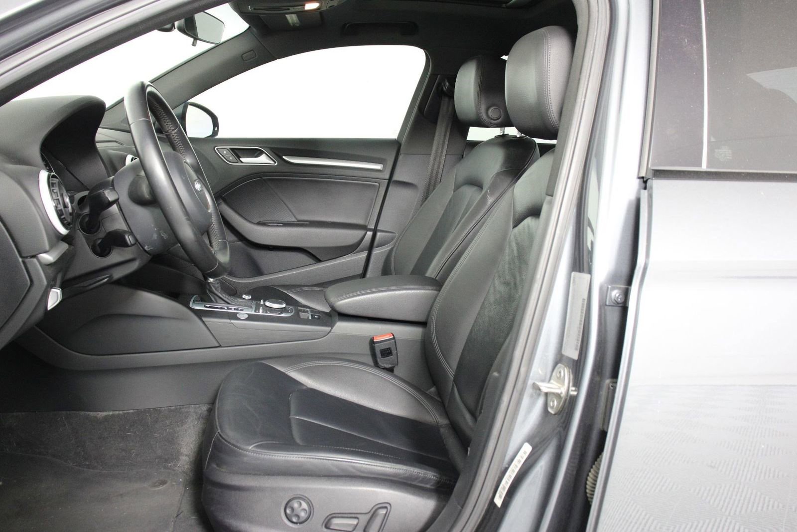 Used 2016 Audi A3 1.8T Premium FWD image 31