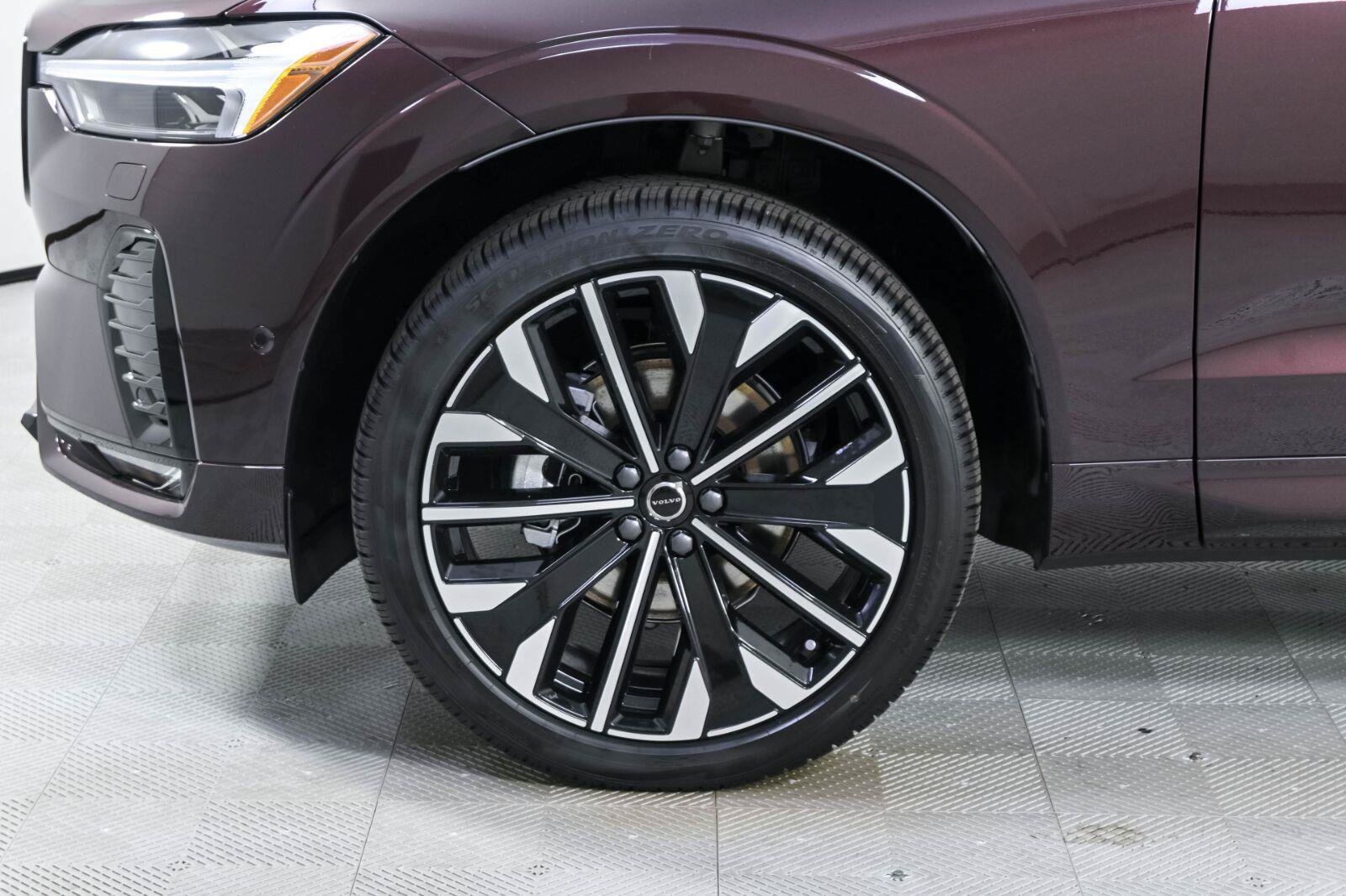 New 2027 Volvo XC60 B5 Ultra AWD/4WD image 37