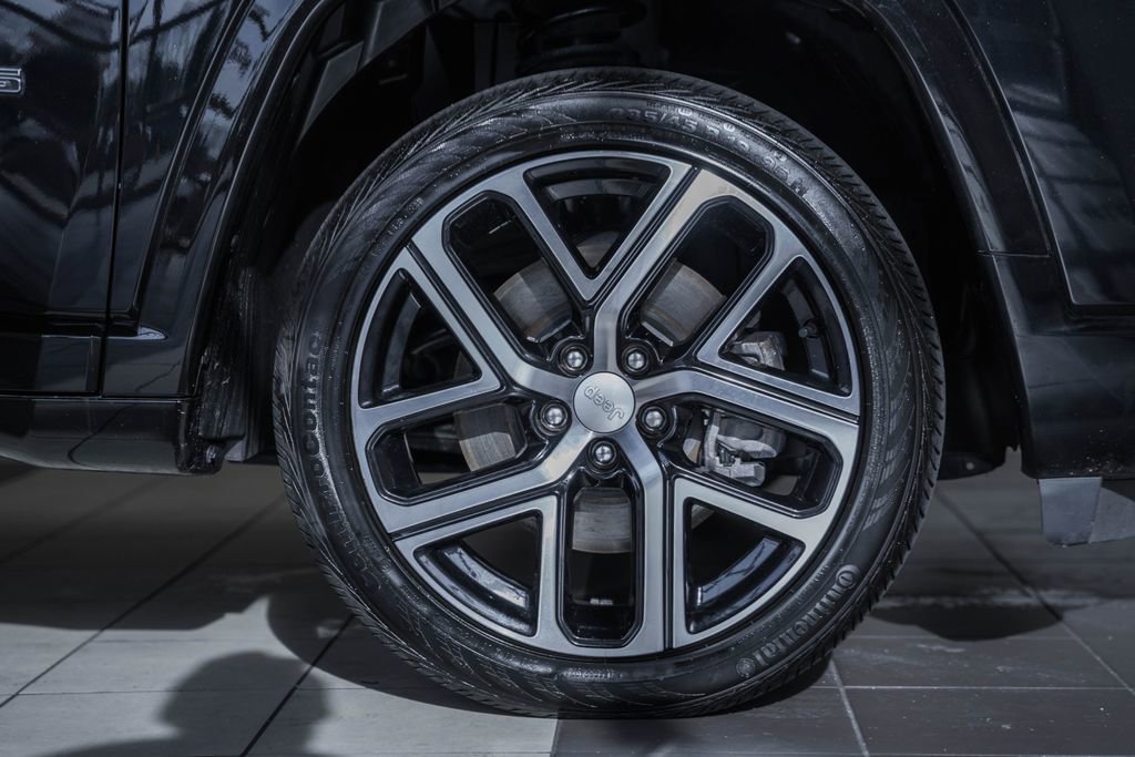 Used 2024 Jeep Compass Limited w/ Elite Group image 21