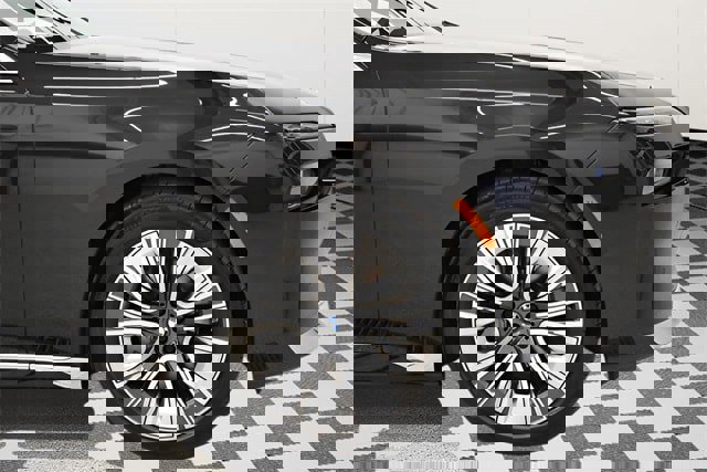 New 2026 BMW i7 xDrive60 image 8