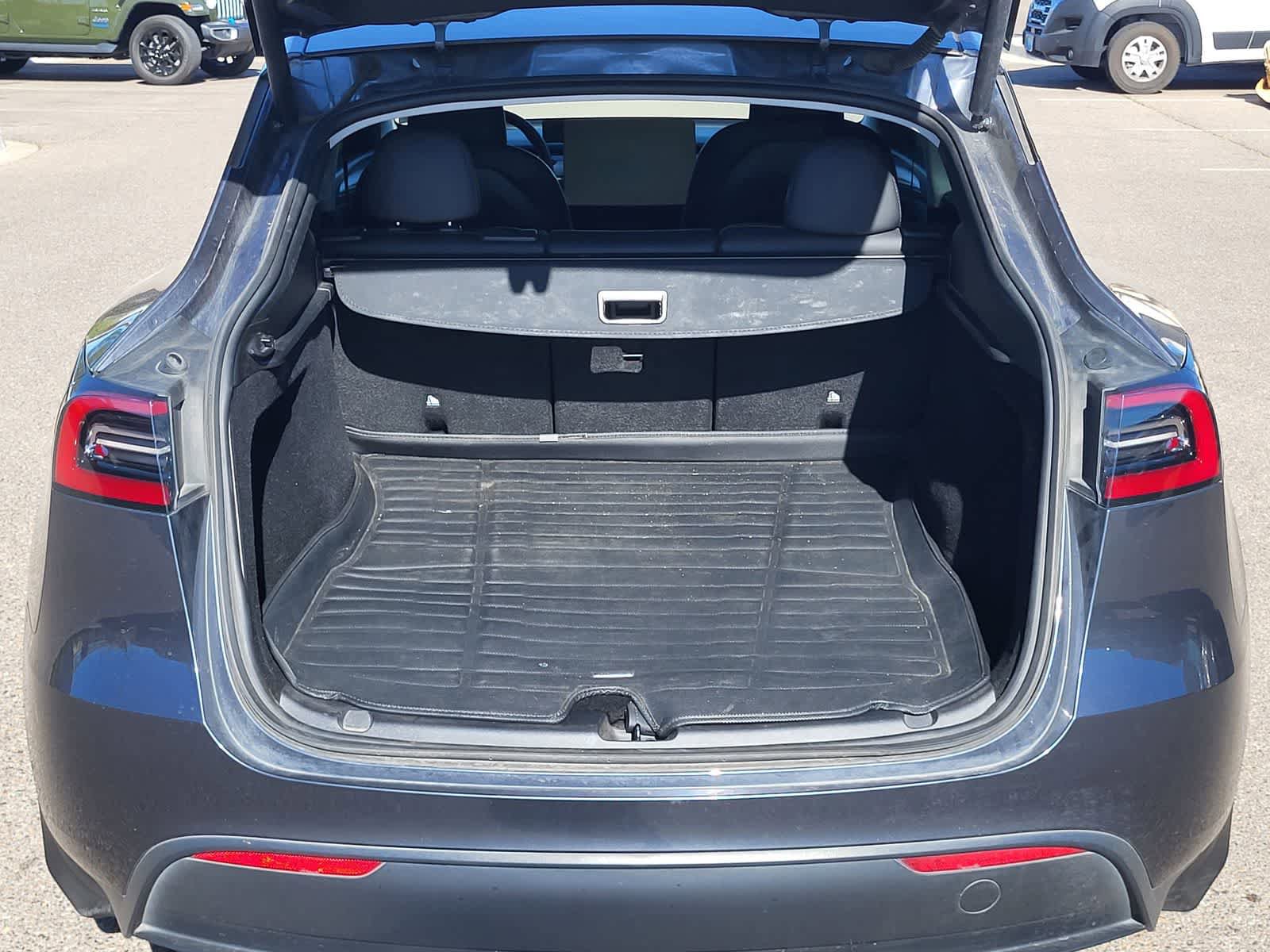 Used 2023 Tesla Model Y Performance AWD/4WD image 25
