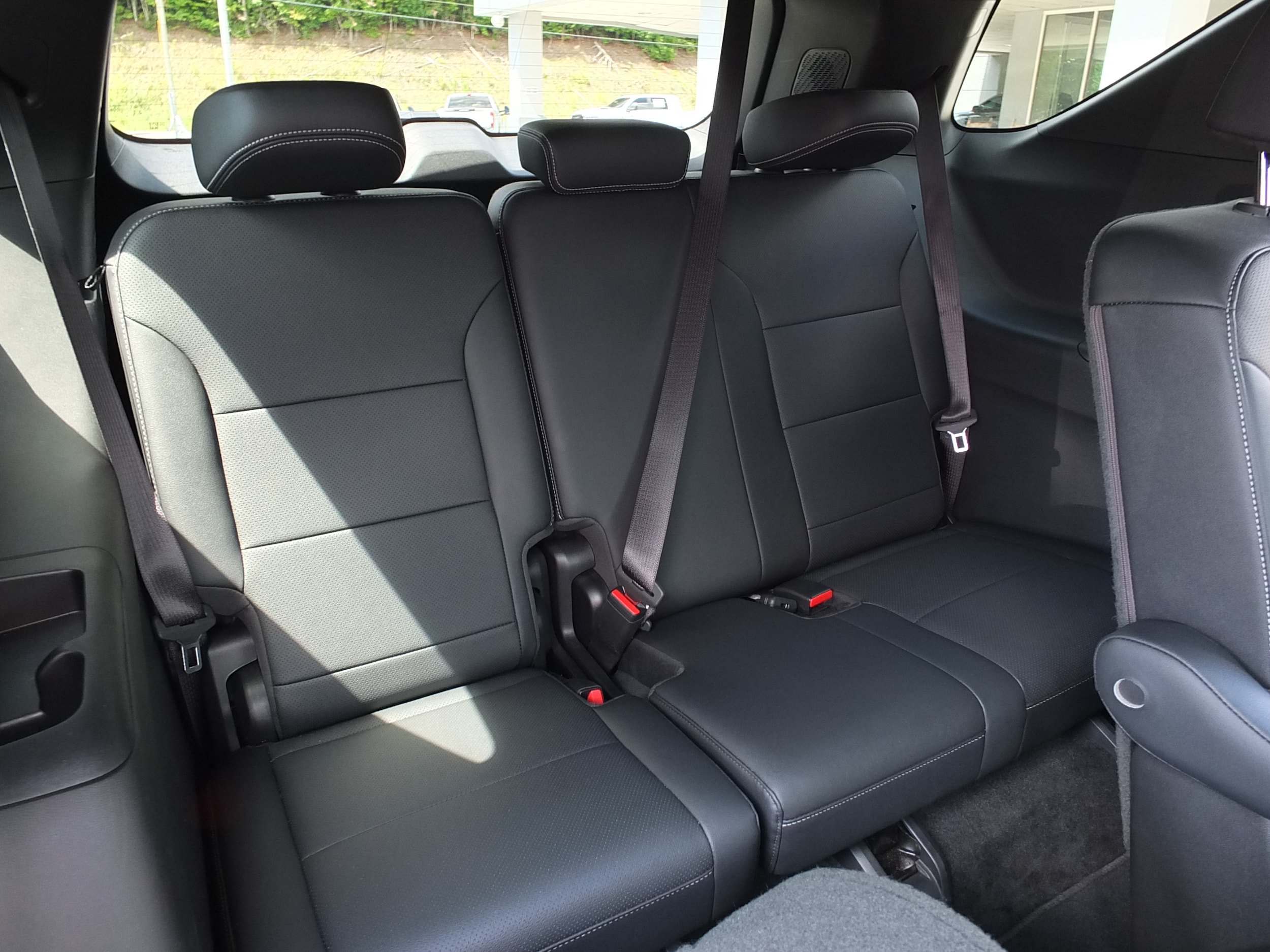 Used 2026 Chevrolet Traverse LT FWD image 15