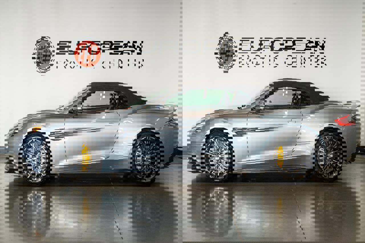 Used 2014 Aston Martin Vanquish Volante image 24