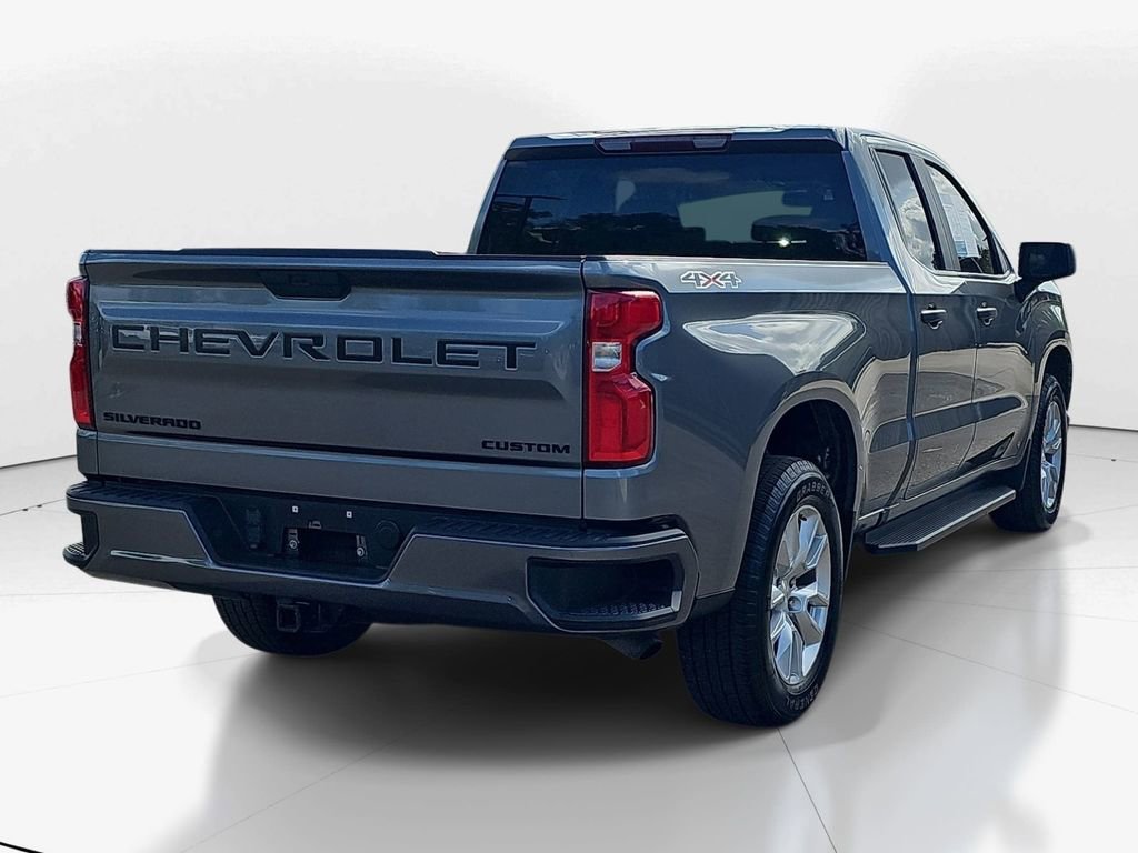 Used 2021 Chevrolet Silverado 1500 Custom w/ LPO, Dark Essentials Package image 5