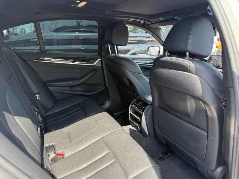 Used 2017 BMW 530i image 11