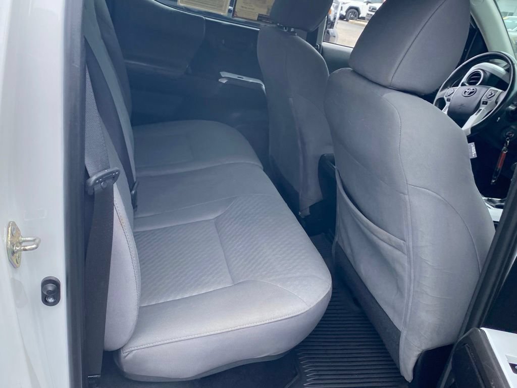 Used 2020 Toyota Tacoma SR5 RWD image 17