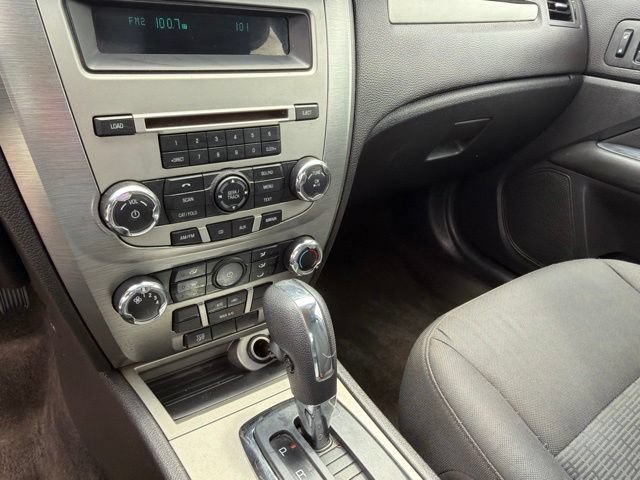 Used 2011 Ford Fusion SE FWD image 17