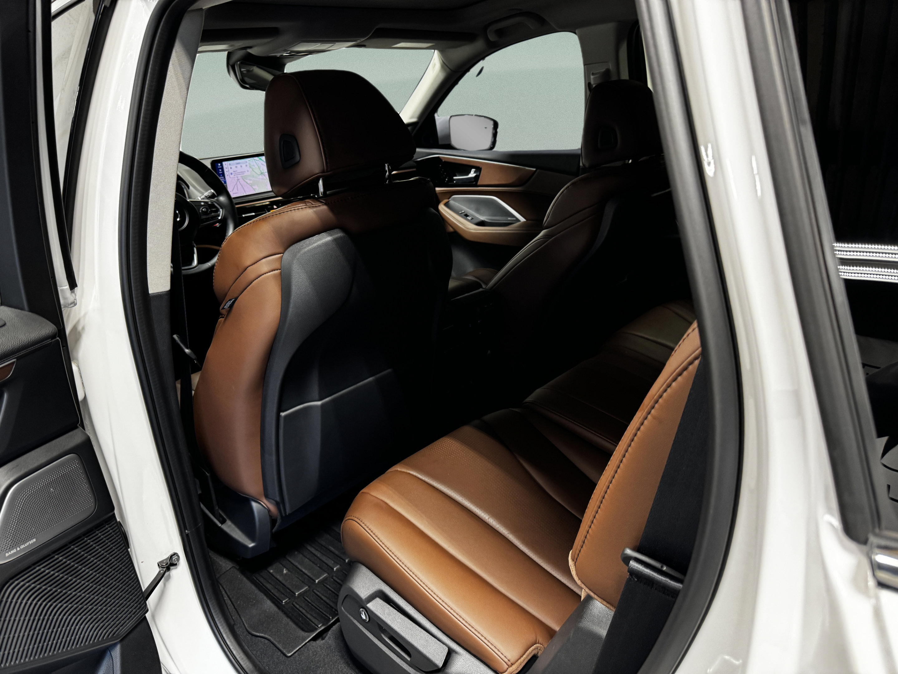 Certified 2025 Acura MDX w/ Technology Package FWD image 10