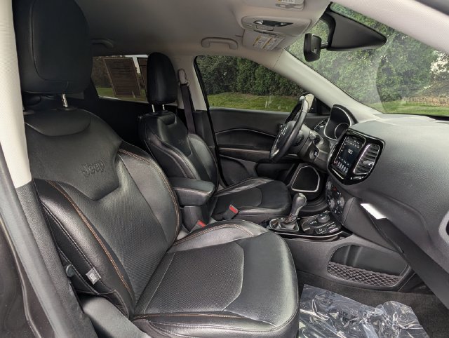 Used 2019 Jeep Compass Limited AWD/4WD image 12