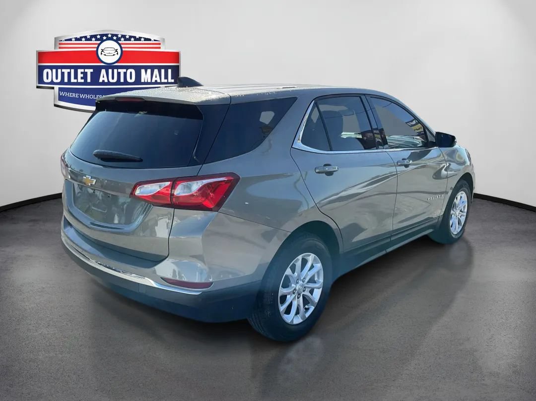 Used 2018 Chevrolet Equinox LT FWD image 3