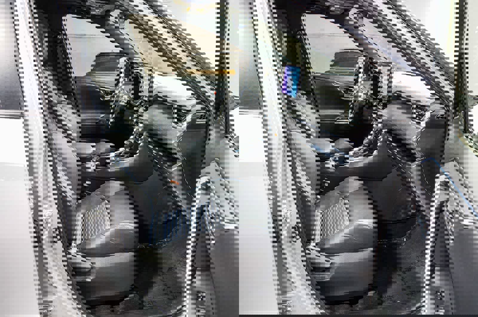 Used 2024 Toyota RAV4 XSE w/ Advanced Technology Package AWD/4WD image 17