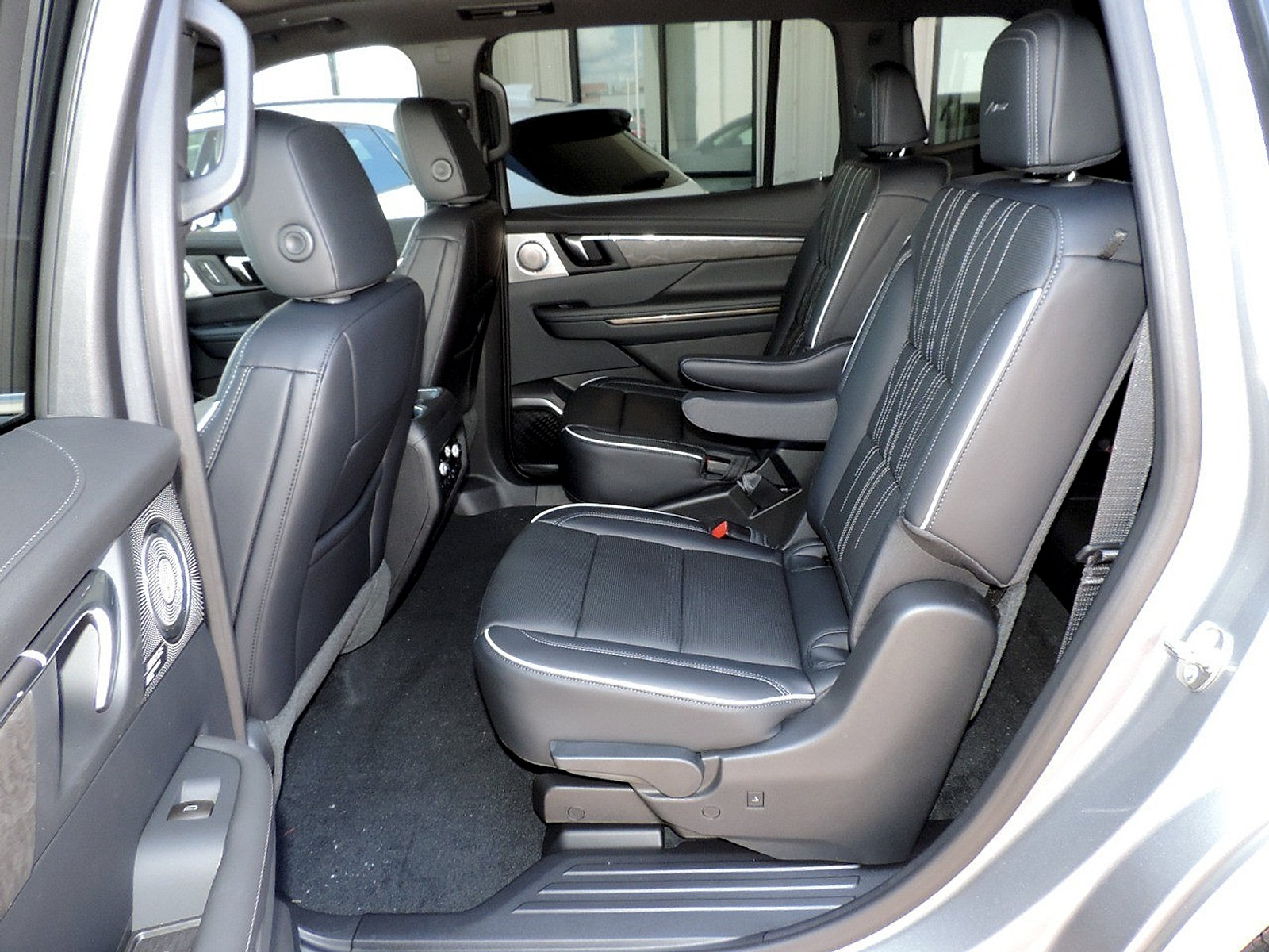 New 2026 Buick Enclave Avenir w/ Super Cruise Package FWD image 19
