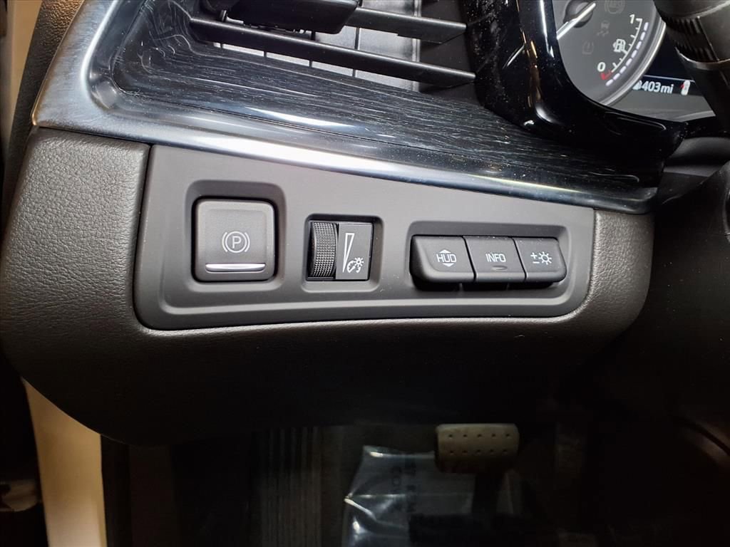 New 2026 Cadillac XT5 Premium Luxury image 17