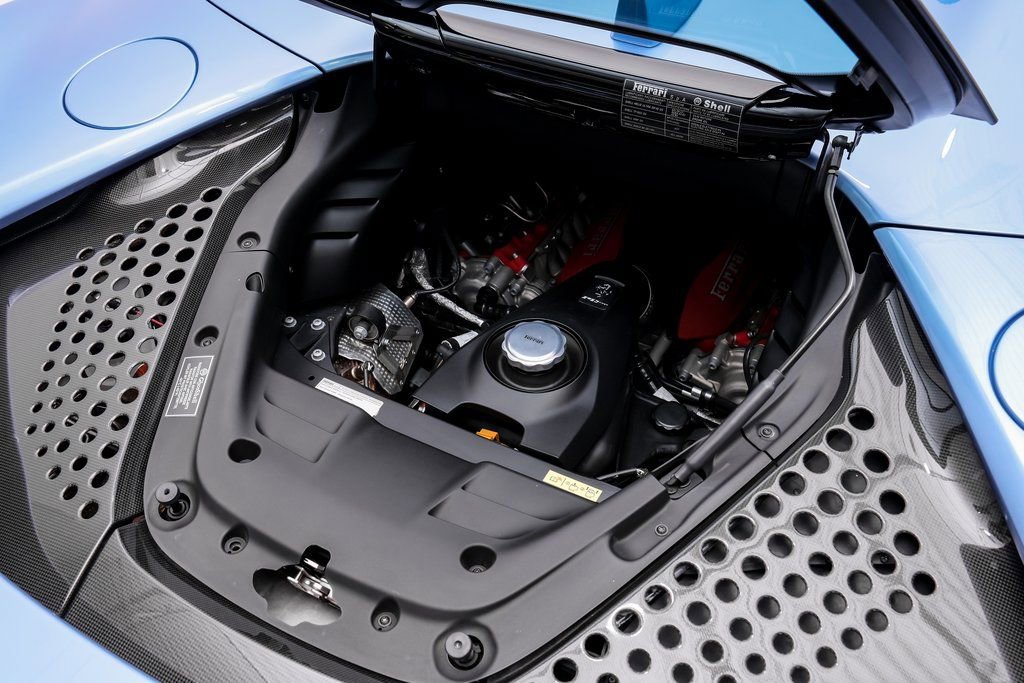 Used 2022 Ferrari SF90 Spider image 55