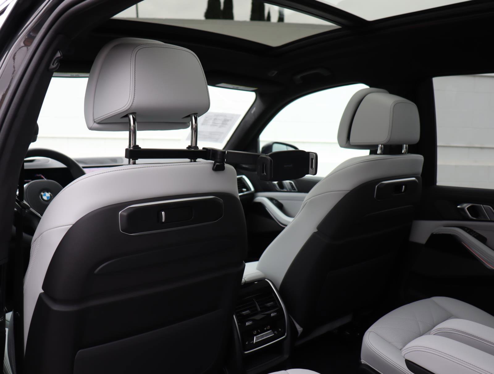 Used 2026 BMW X7 xDrive40i w/ Dynamic Handling Package image 14