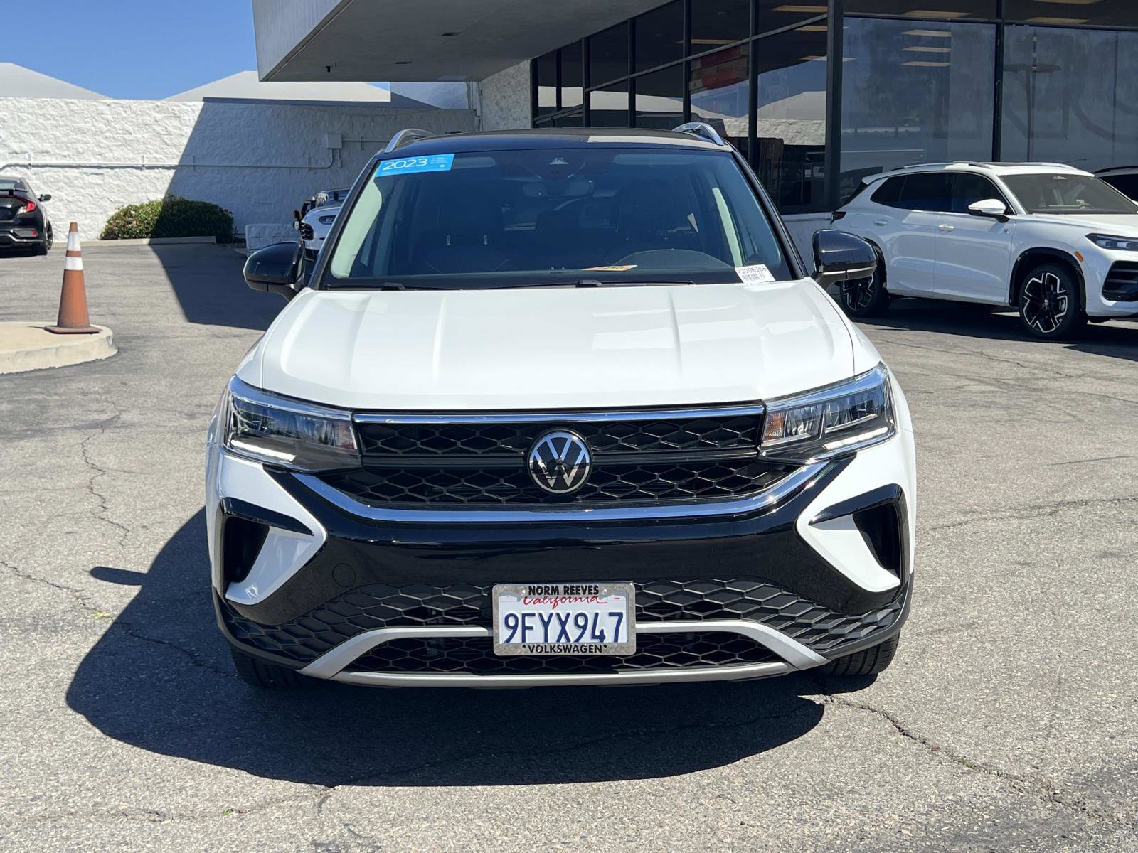 Certified 2023 Volkswagen Taos SE w/ Black Wheel Package image 4