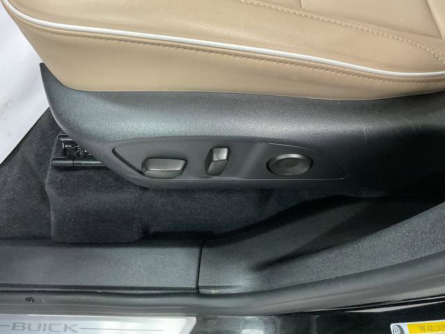 Used 2025 Buick Enclave Preferred w/ LPO, All-Weather Package image 13