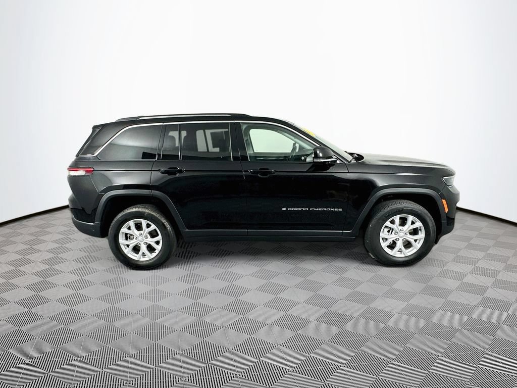 Certified 2024 Jeep Grand Cherokee Limited AWD/4WD image 13