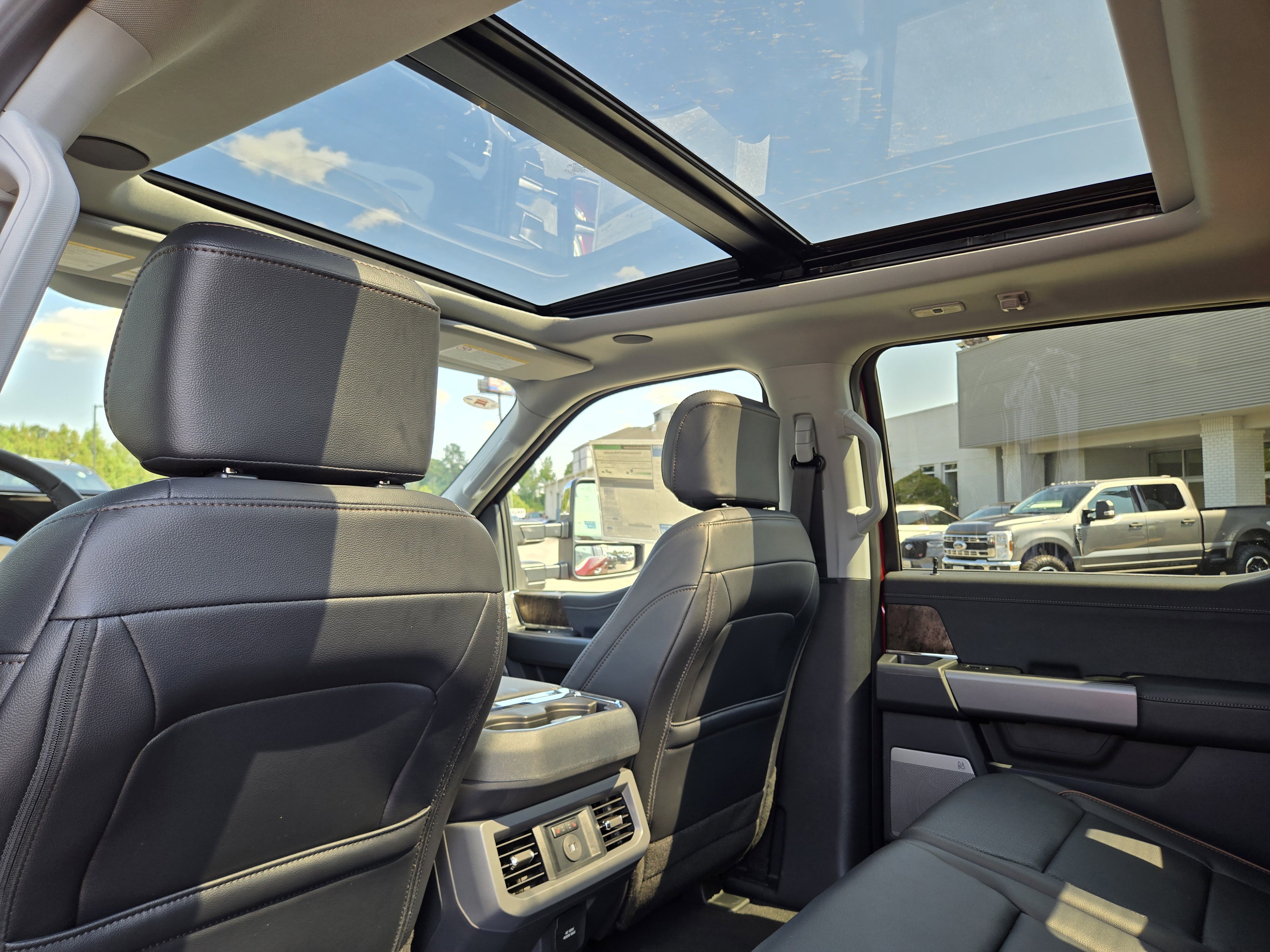 New 2026 Ford F250 Lariat w/ Lariat Ultimate Package image 16