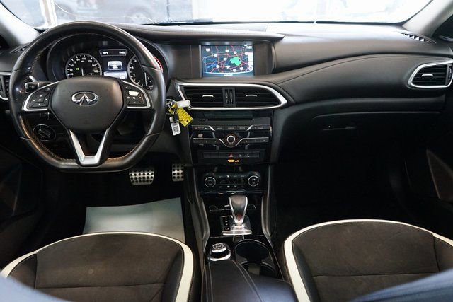 Used 2018 INFINITI QX30 Sport w/ Cargo Package image 37