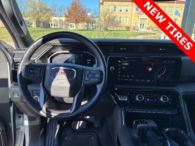 Used 2024 GMC Sierra 1500 AT4 image 14