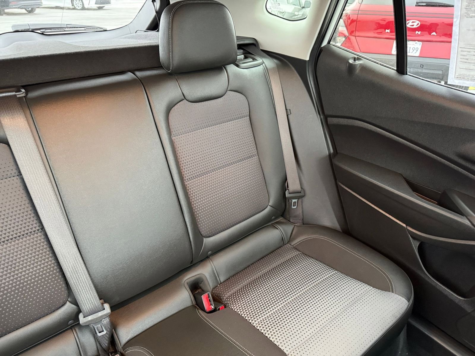 Used 2025 Chevrolet Trax LT image 35