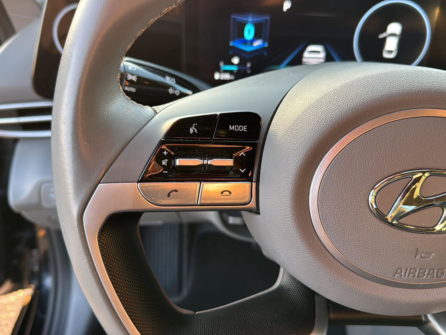 Used 2023 Hyundai Elantra SEL w/ Convenience Package image 18