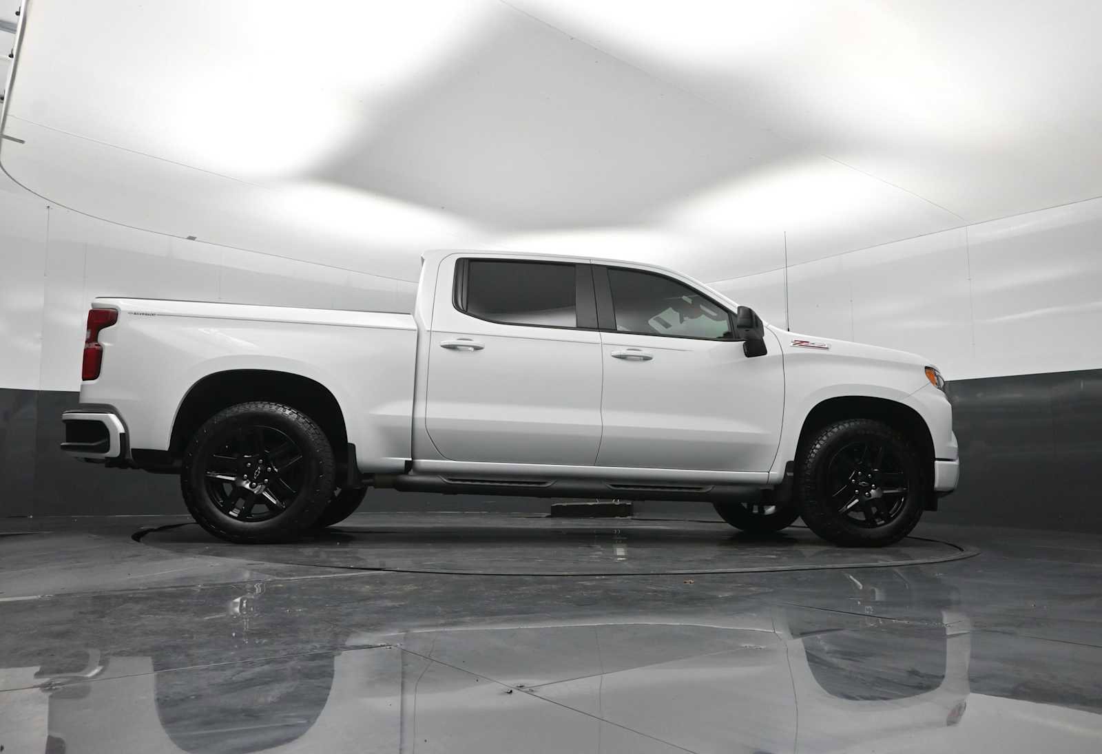Used 2025 Chevrolet Silverado 1500 RST image 25