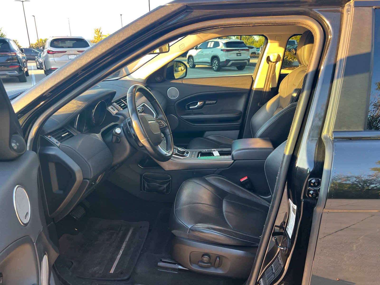 Used 2018 Land Rover Range Rover Evoque HSE AWD/4WD image 24