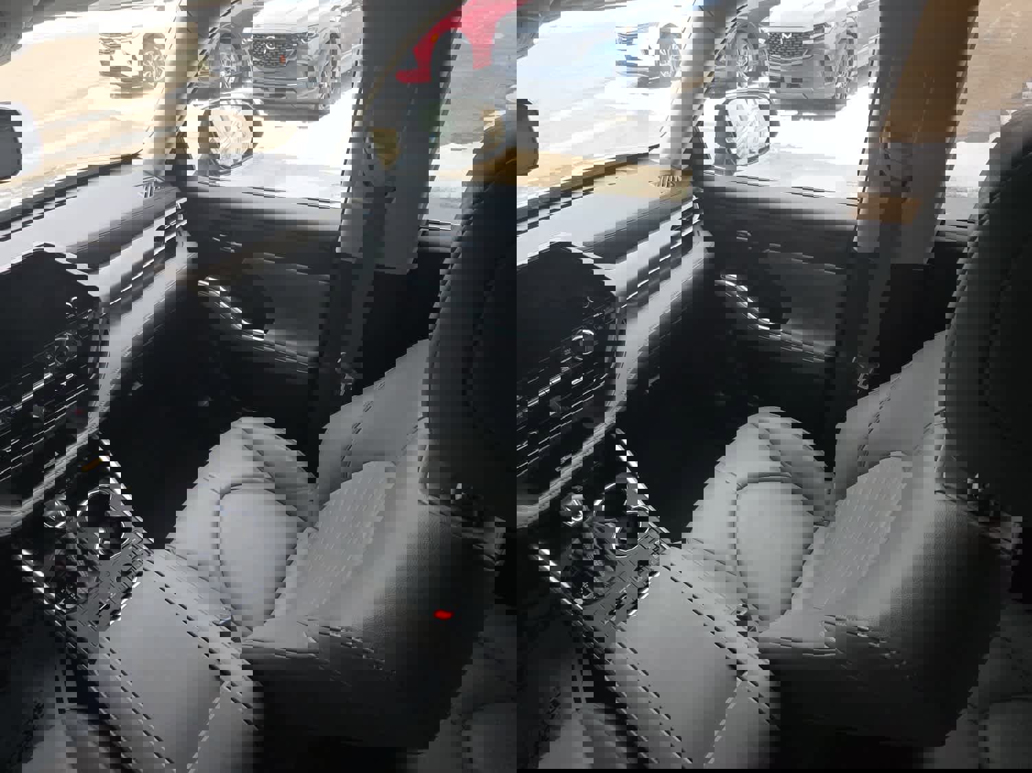 Used 2023 Toyota Highlander XLE image 15