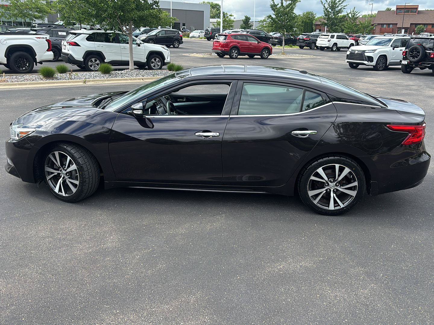 Used 2017 Nissan Maxima 3.5 SL FWD image 22