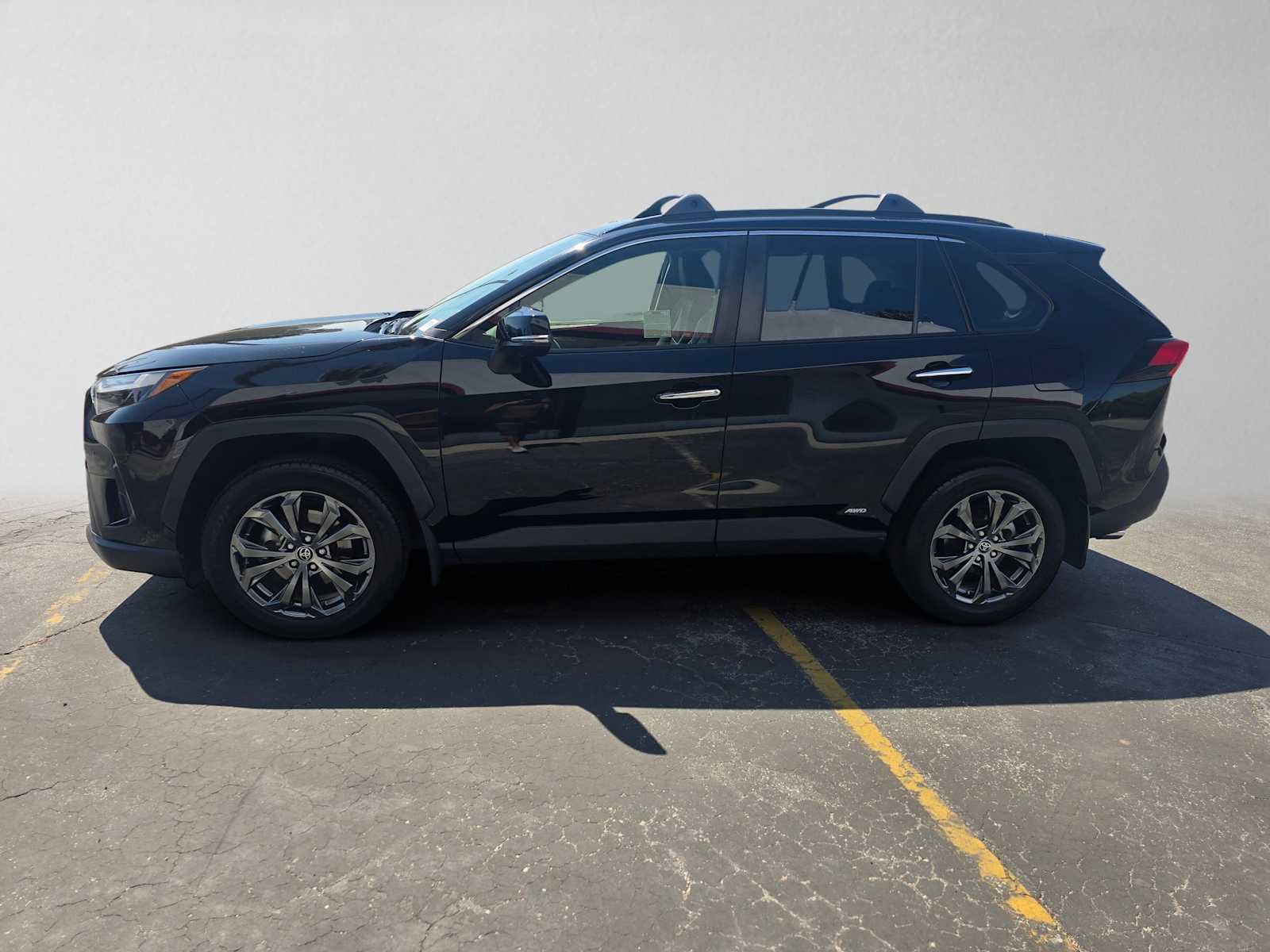 Used 2023 Toyota RAV4 Limited AWD/4WD image 6
