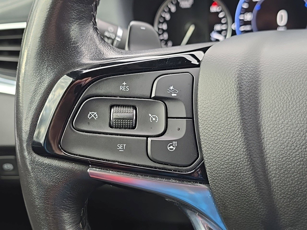 Certified 2024 Buick Enclave Premium image 28