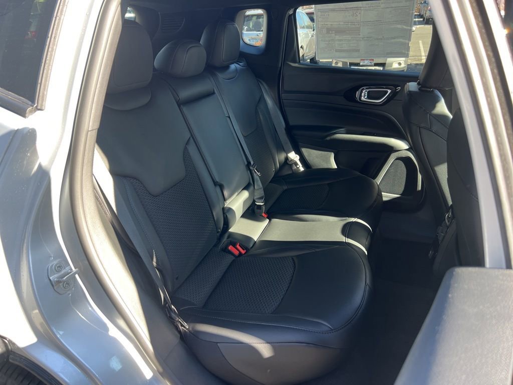 New 2026 Jeep Compass Latitude AWD/4WD image 23