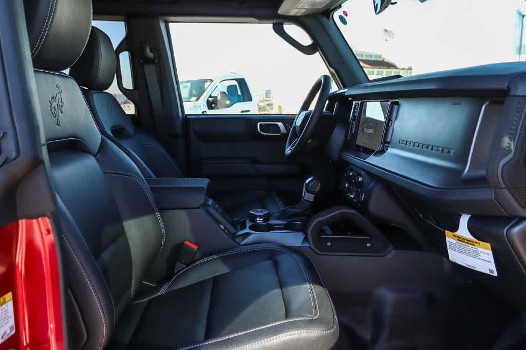 New 2026 Ford Bronco Badlands w/ Sasquatch Package AWD/4WD image 16