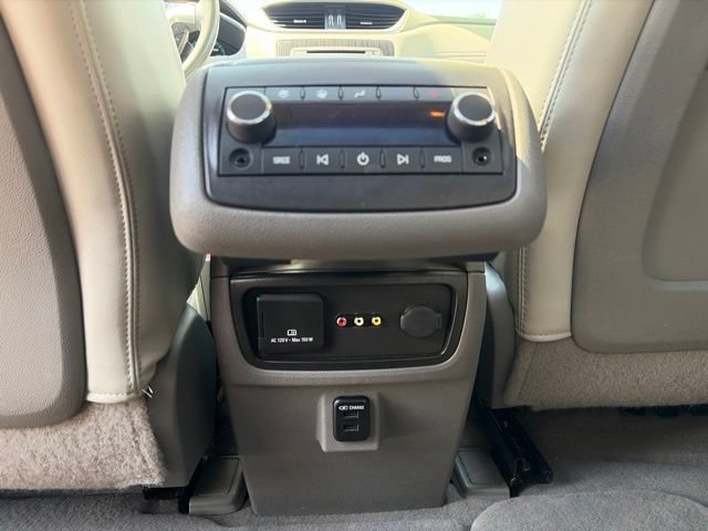 Used 2015 Chevrolet Traverse LT AWD/4WD image 29
