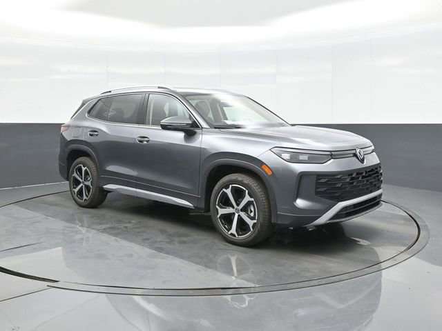 New 2026 Volkswagen Tiguan SE image 1