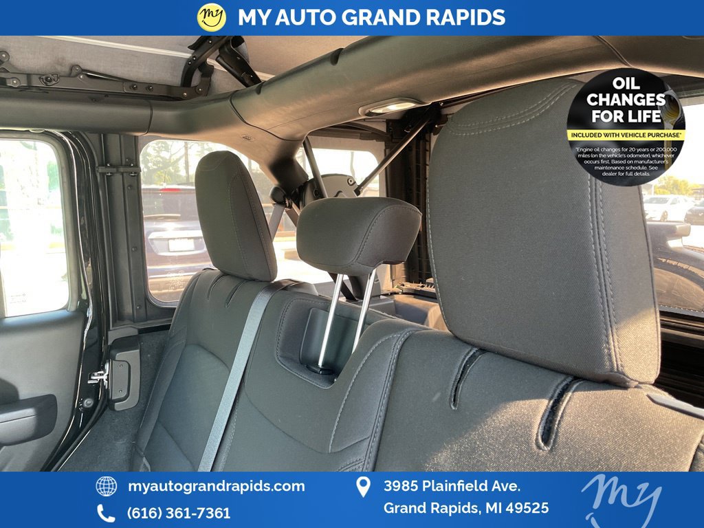 Used 2022 Jeep Wrangler Unlimited Sport AWD/4WD image 10
