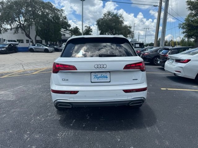 Used 2023 Audi Q5 2.0T Premium w/ Convenience Package AWD/4WD image 4
