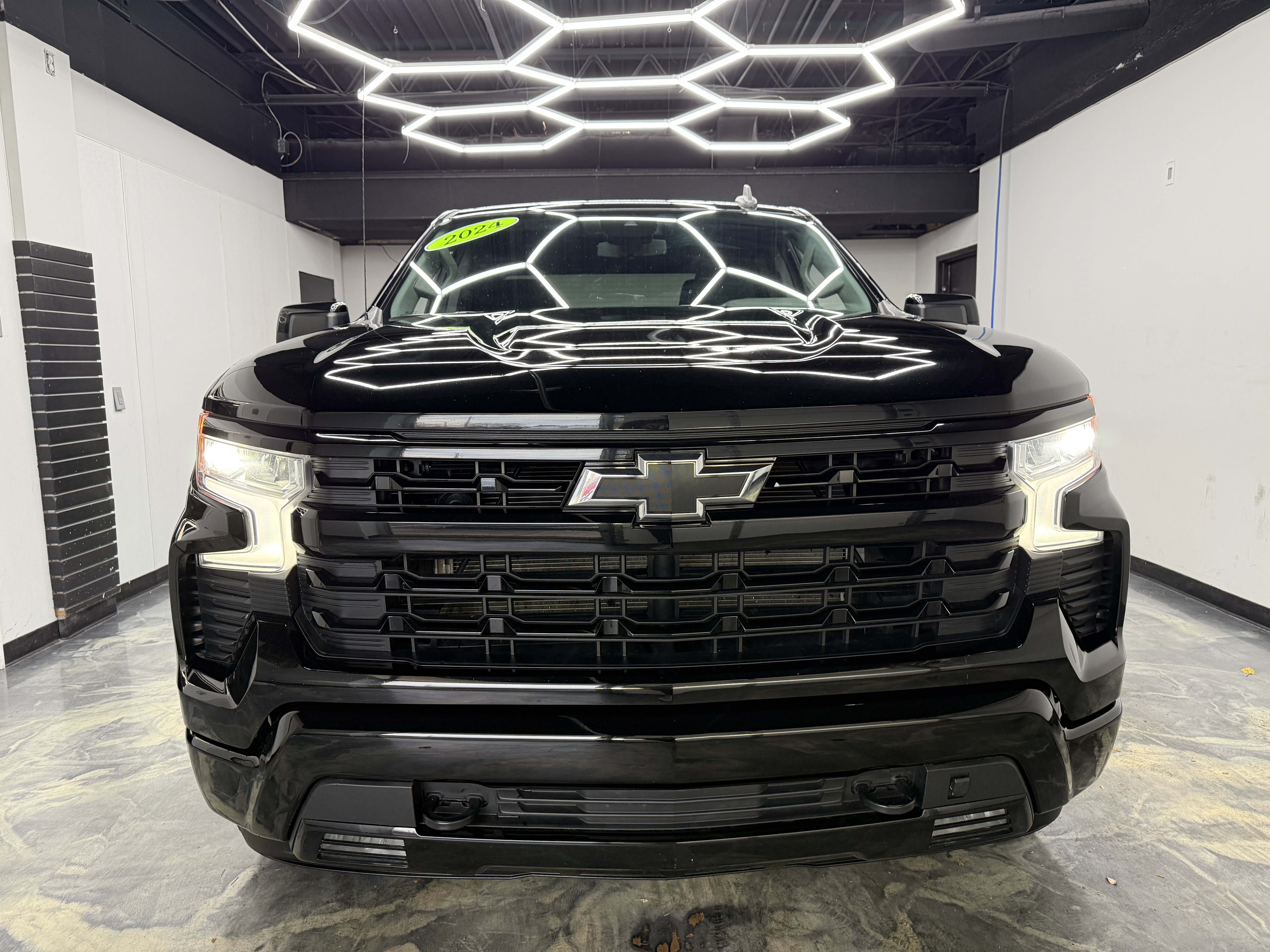Used 2024 Chevrolet Silverado 1500 RST image 8