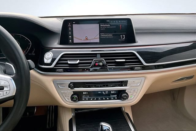 Used 2020 BMW 750i xDrive w/ Executive Package AWD/4WD image 9