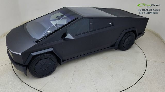 Used 2024 Tesla Cybertruck AWD Crew Cab image 73