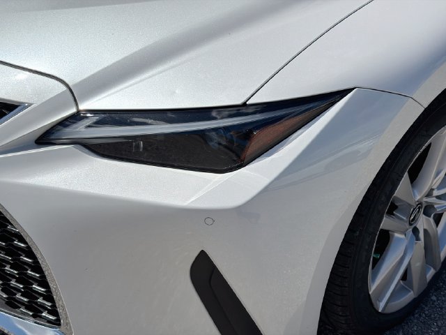 Used 2024 Lexus IS 300 w/ Comfort Package RWD image 9