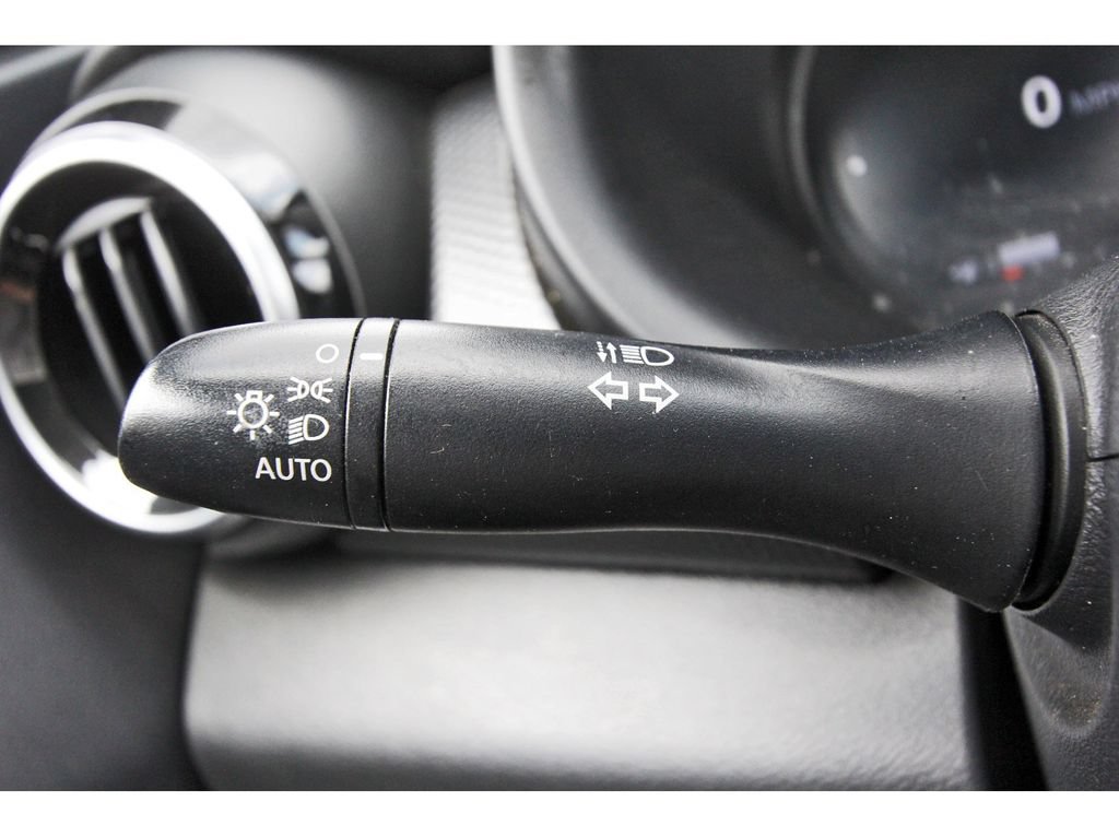 Used 2021 Nissan Kicks SV FWD image 21