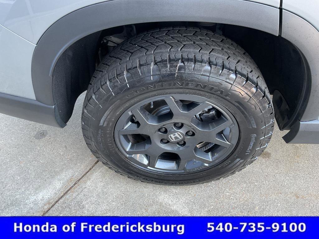 Certified 2025 Honda Pilot TrailSport image 12