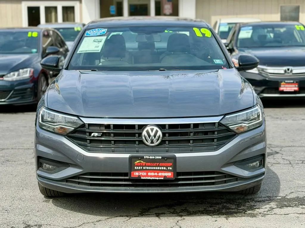 Used 2019 Volkswagen Jetta R-Line image 3