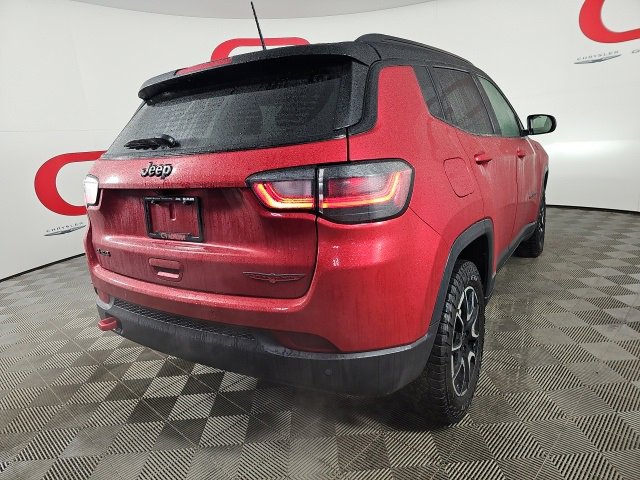 Certified 2025 Jeep Compass Trailhawk w/ Trailhawk Elite Group image 7