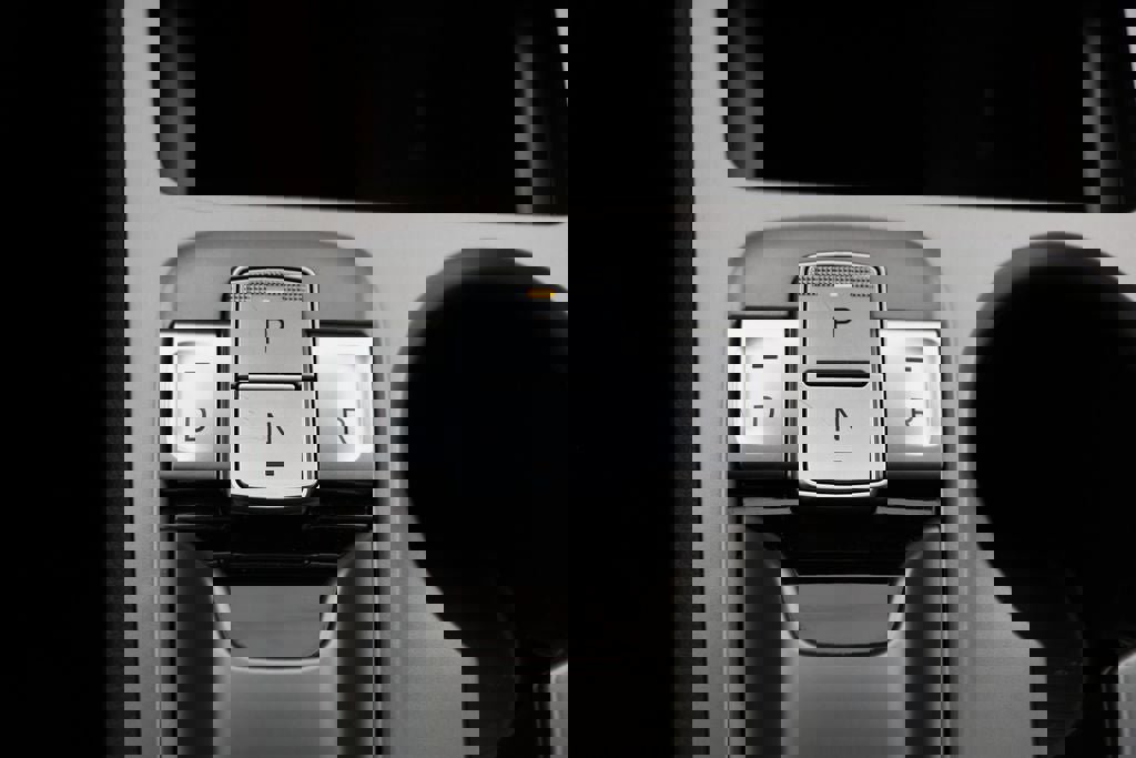 Used 2023 Hyundai Kona SE image 24