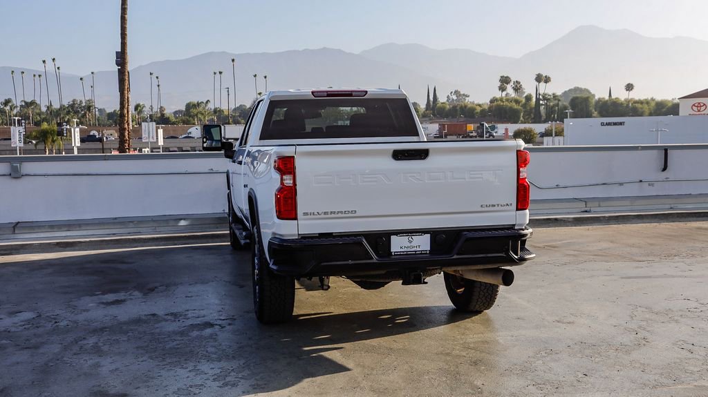 Used 2025 Chevrolet Silverado 2500 Custom w/ Custom Value Package AWD/4WD image 7