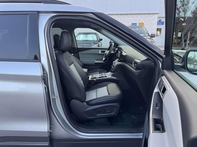 Certified 2023 Ford Explorer XLT w/ Equipment Group 202A AWD/4WD image 12
